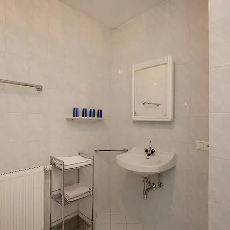 Flat In Near Slopes, Cleaning Included Mittersill